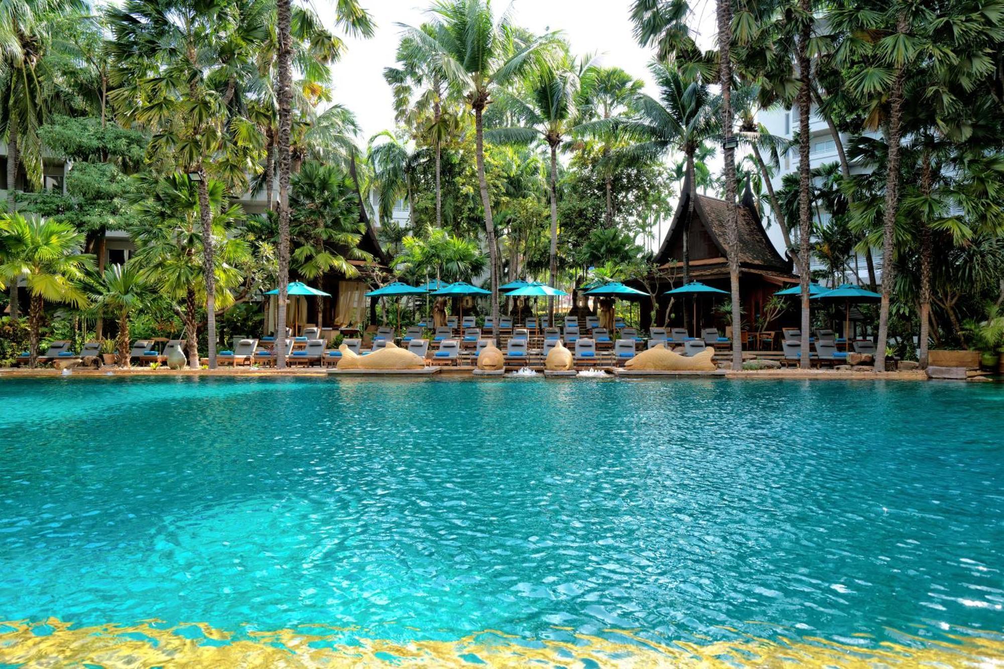 Avani Pattaya Resort Extérieur photo